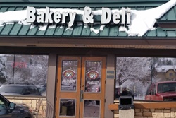 Avon Bakery and Deli, pet friendly restaurants in Beaver Creek, Beaver Creek dog friendly restaurants, restaurants wth dogs allowed in Beaver Creek, CO