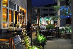 Blue Plate , pet friendly restaurants in Beaver Creek, Beaver Creek dog friendly restaurants, restaurants wth dogs allowed in Beaver Creek, CO